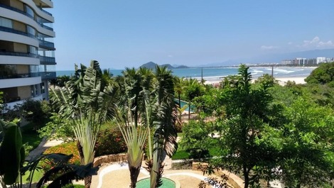 vista da sacada para o mar