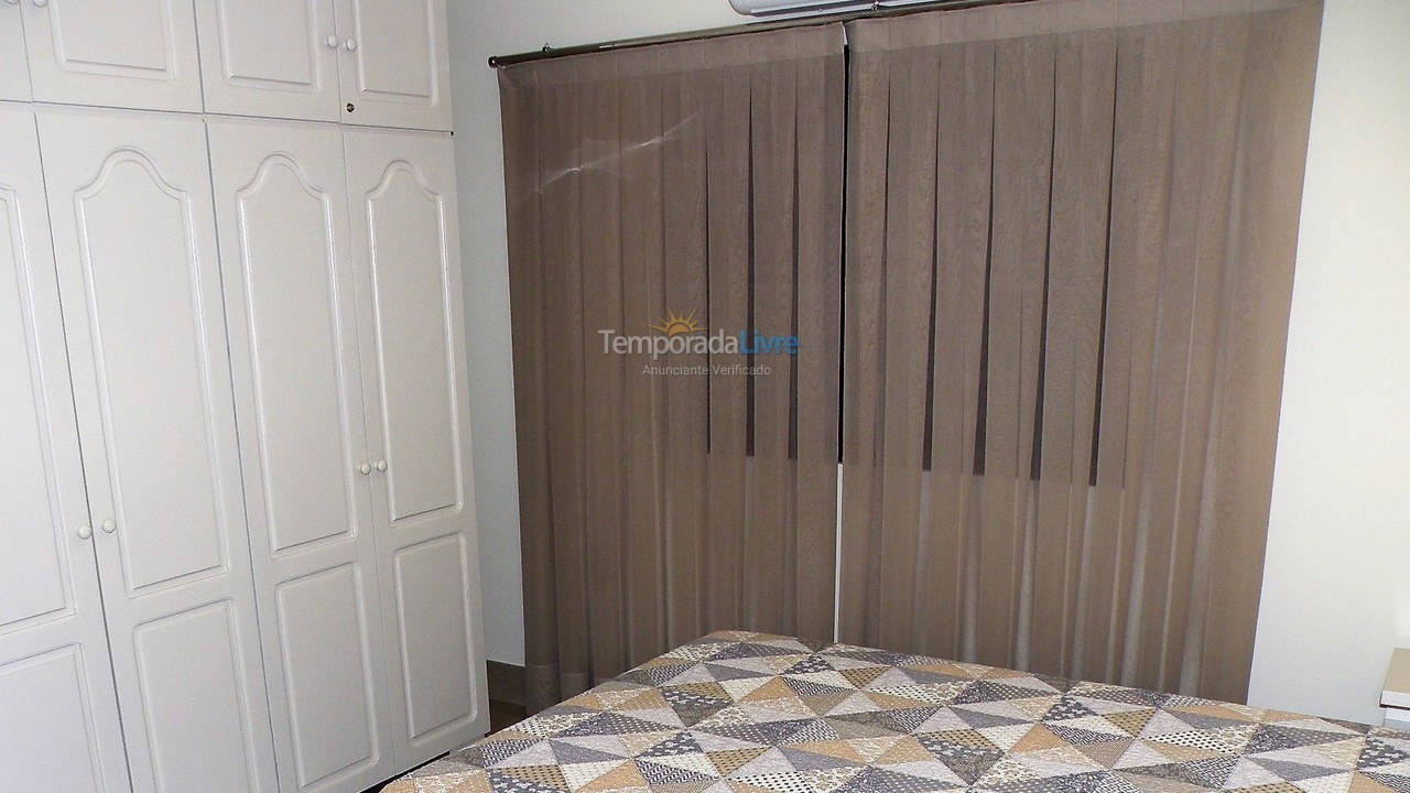 Apartamento para aluguel de temporada em Itapema (Centro)