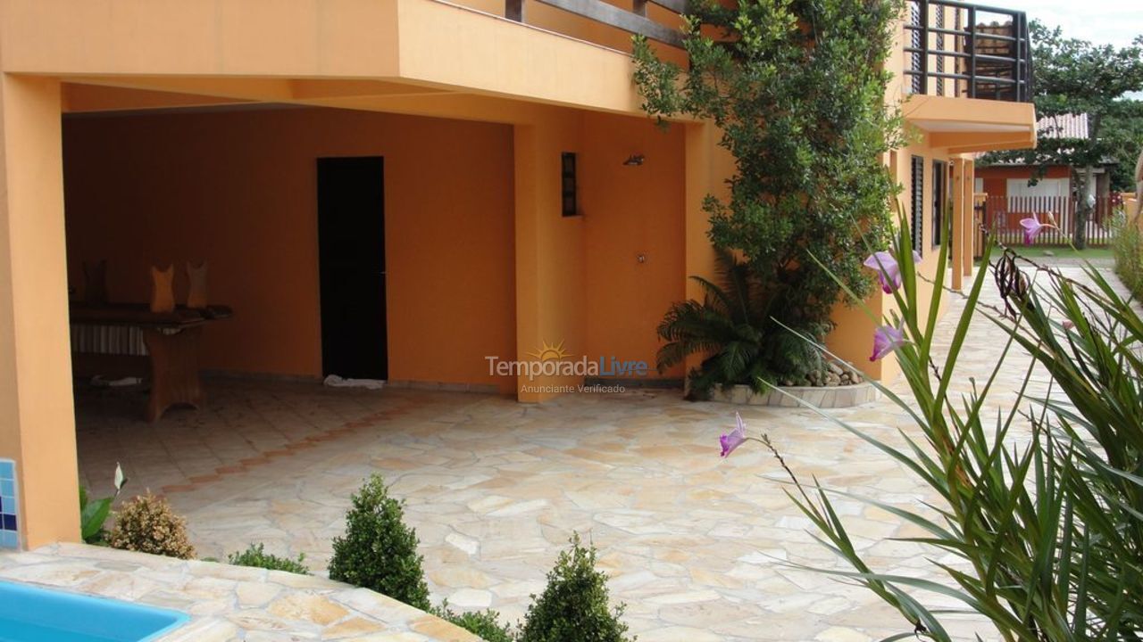 Casa para aluguel de temporada em Itapoá (Balneário Imperador)