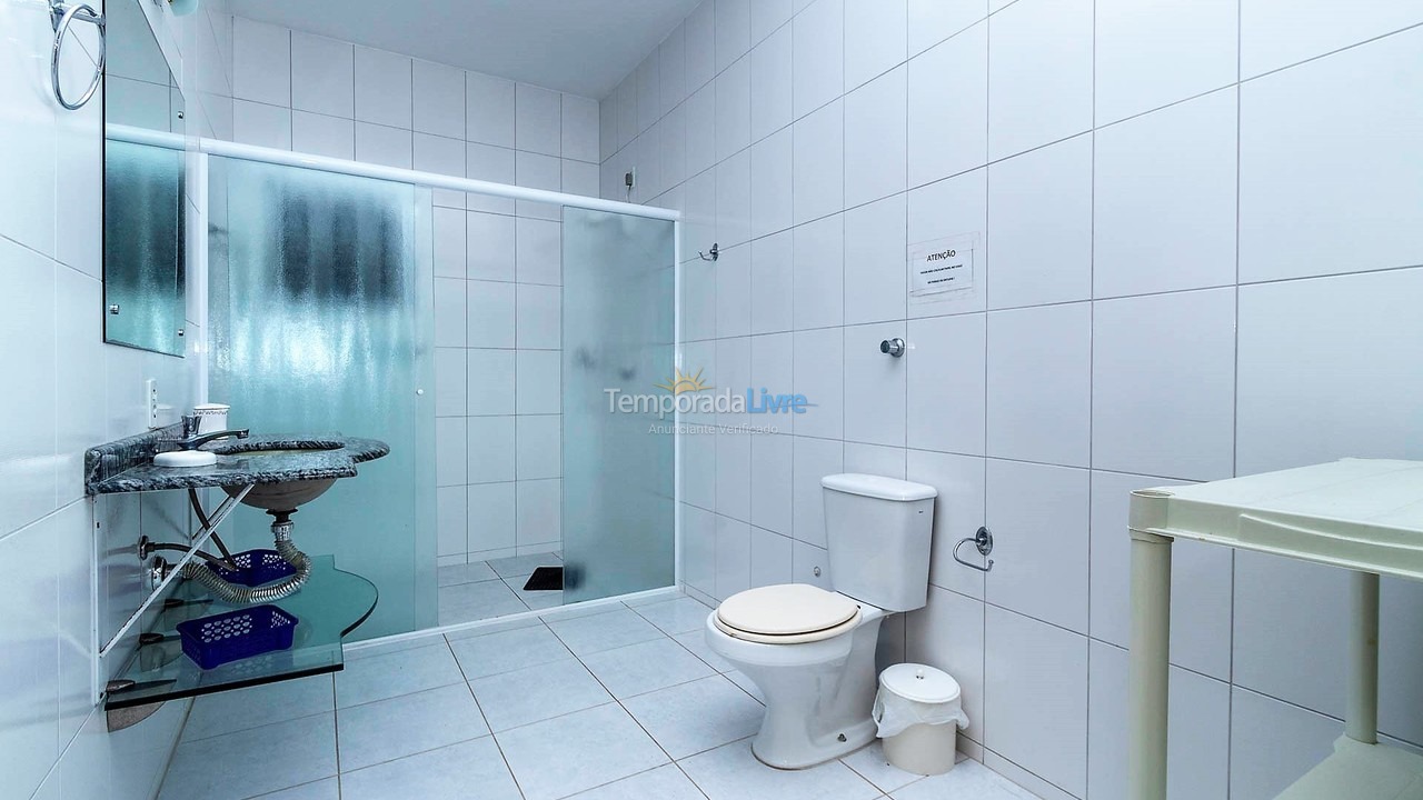 Casa para aluguel de temporada em Porto Belo (Perequê)