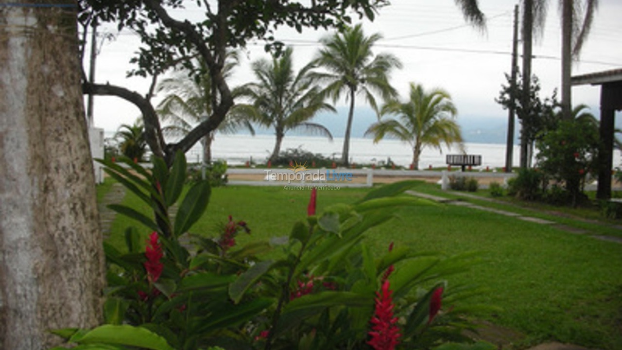 Casa para aluguel de temporada em Ubatuba (Lagoinha)