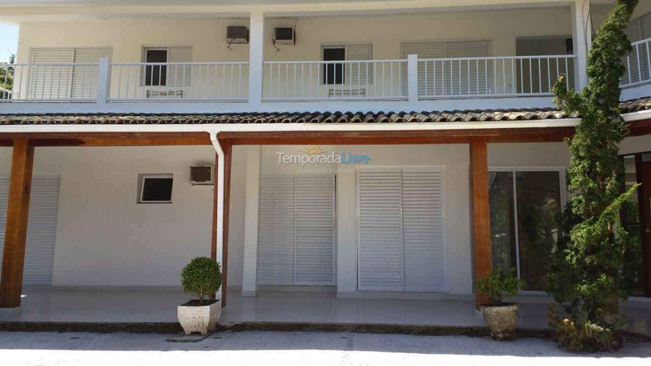 Casa para aluguel de temporada em Bertioga (Praia de Guaratuba)