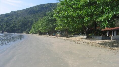 Alugo Casa Pé na areia na Praia da Fortaleza Ubatuba