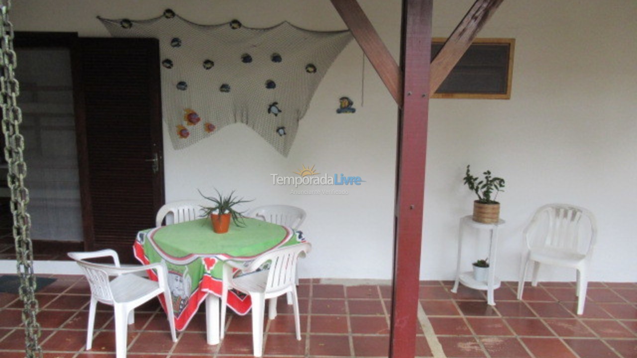 Casa para aluguel de temporada em Ubatuba (Praia da Fortaleza)