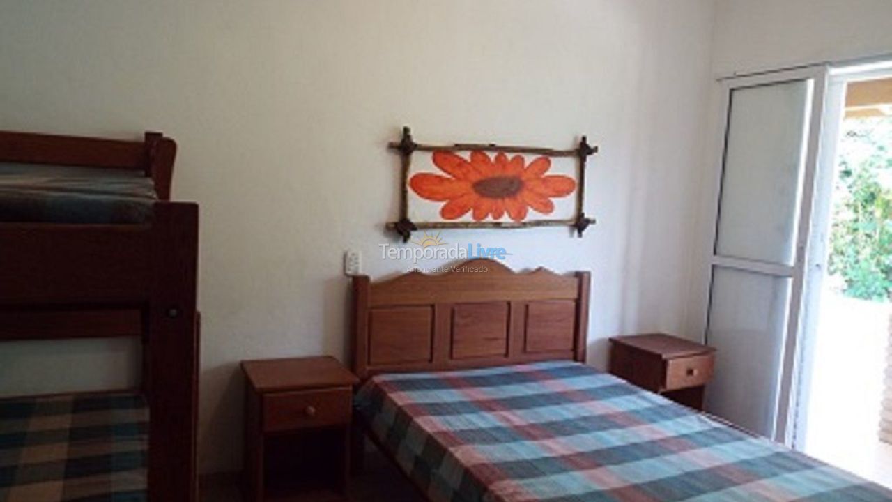 Casa para aluguel de temporada em Ubatuba (Lagoinha)