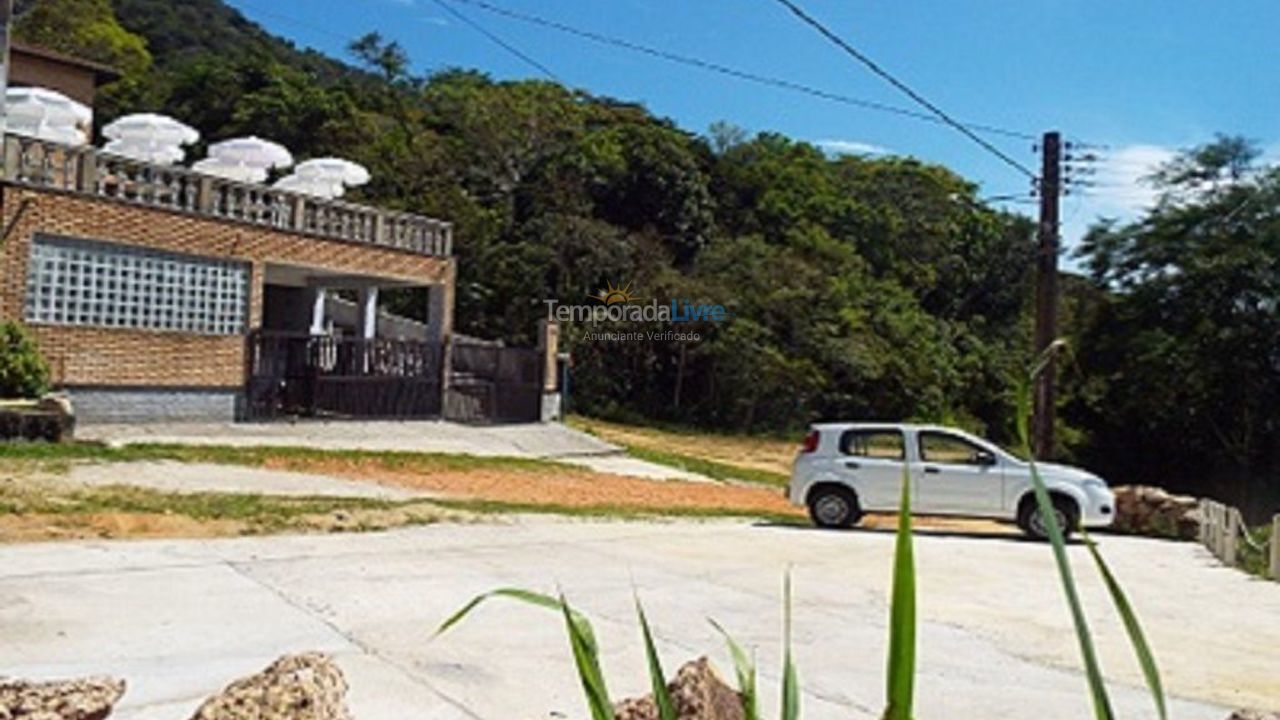 Casa para aluguel de temporada em Ubatuba (Lagoinha)