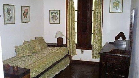 quarto solteiro c bi-cama e 1 cama solteiro