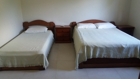 Suite térreo cama de casal e solteiro