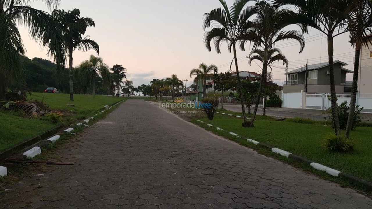 House for vacation rental in Ubatuba (Praia Grande)