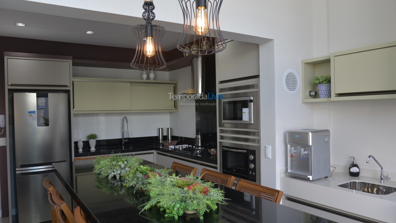 Apartamento para alquiler de vacaciones em Bombinhas (Mariscal)