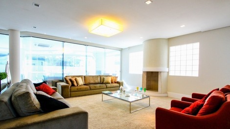 Suntuosa Mansão a 50m do mar, TARIFAS ALTA TEMPORADA SOB. CONSULTA!