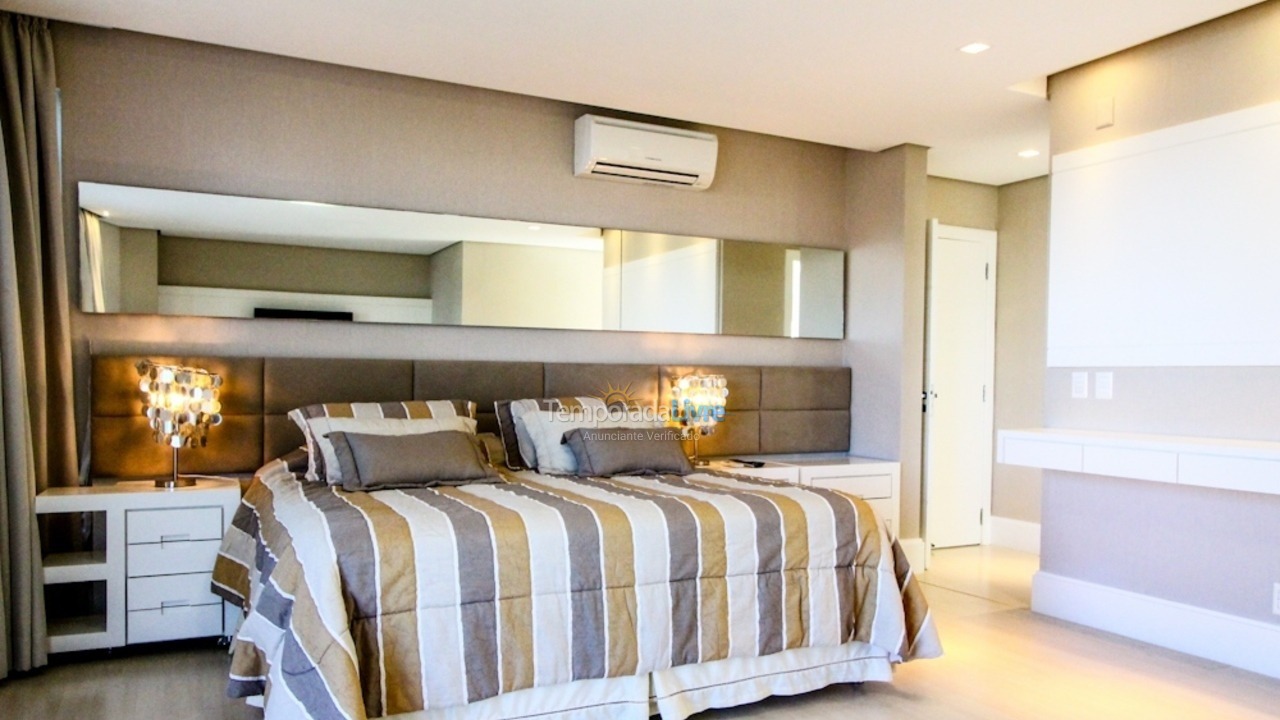 Casa para aluguel de temporada em Florianopolis (Jurerê Internacional)