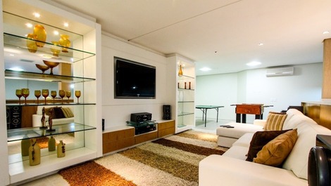 Suntuosa Mansão a 50m do mar, TARIFAS ALTA TEMPORADA SOB. CONSULTA!