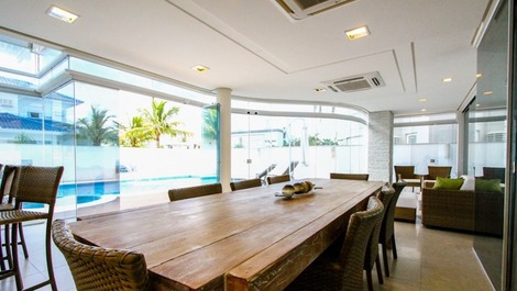 Suntuosa Mansão a 50m do mar, TARIFAS ALTA TEMPORADA SOB. CONSULTA!