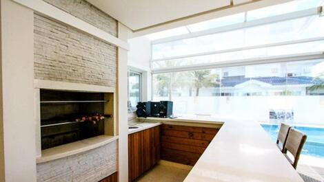 Suntuosa Mansão a 50m do mar, TARIFAS ALTA TEMPORADA SOB. CONSULTA!