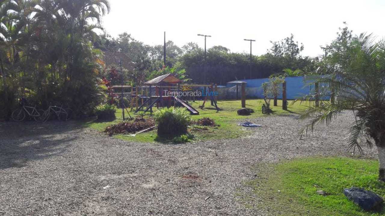 Apartamento para aluguel de temporada em Ubatuba (Maranduba)