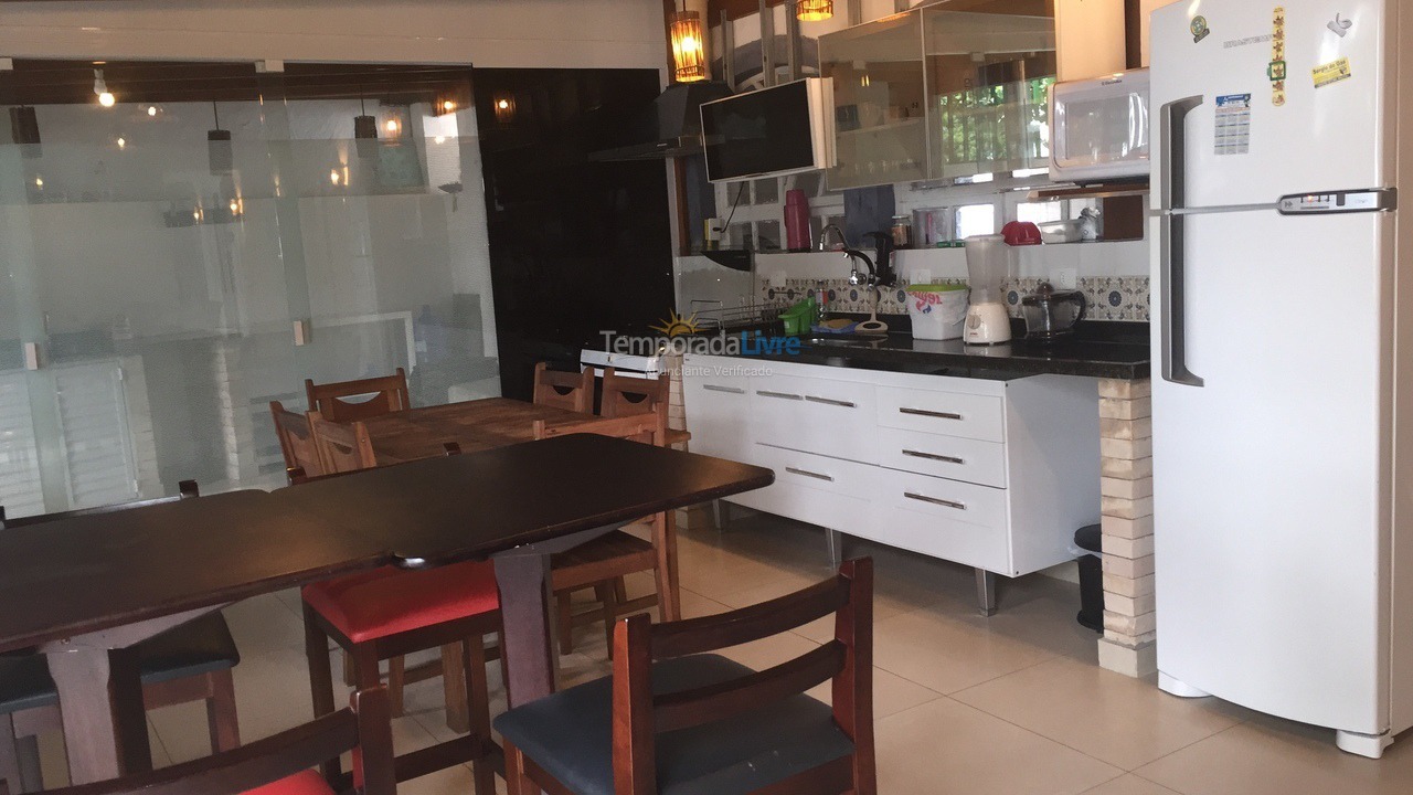 Casa para aluguel de temporada em São Sebastião (Maresias)