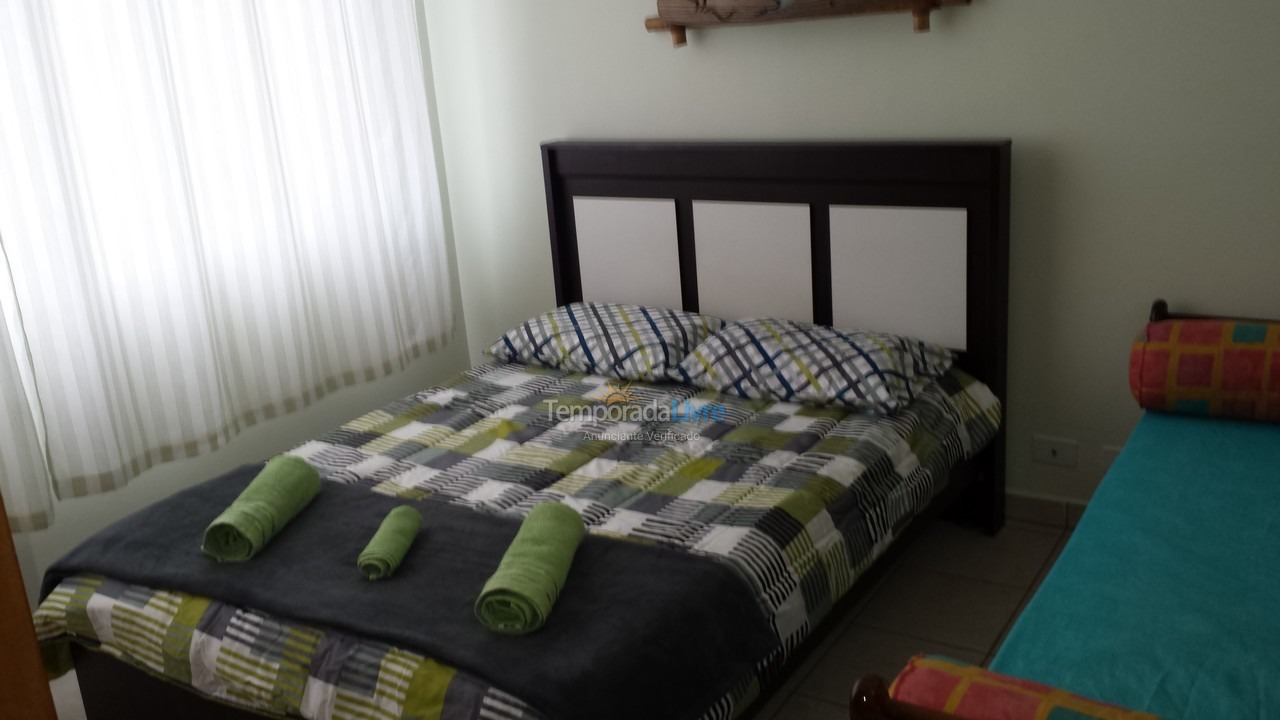 Apartamento para aluguel de temporada em Guarujá (Pitangueiras)