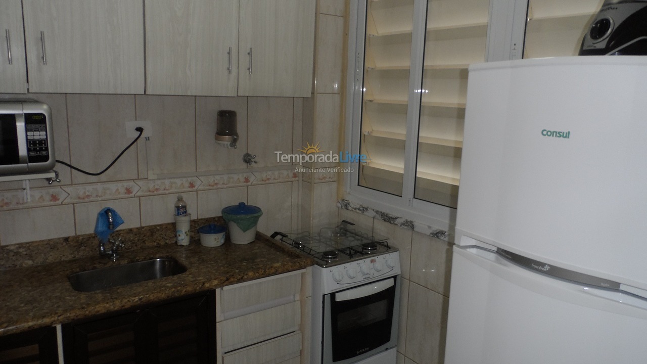 Apartamento para aluguel de temporada em Guarujá (Pitangueiras)