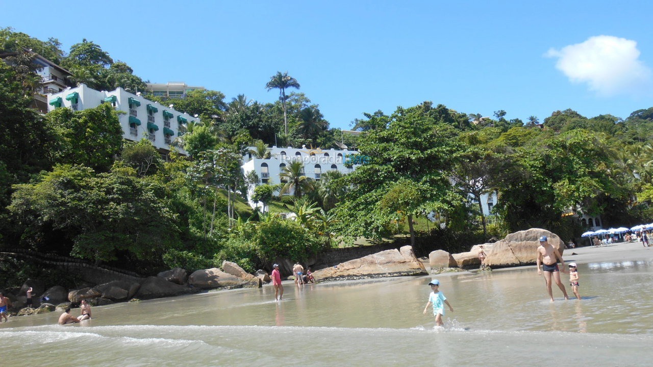 Apartamento para aluguel de temporada em Ubatuba (Praia das Toninhas)