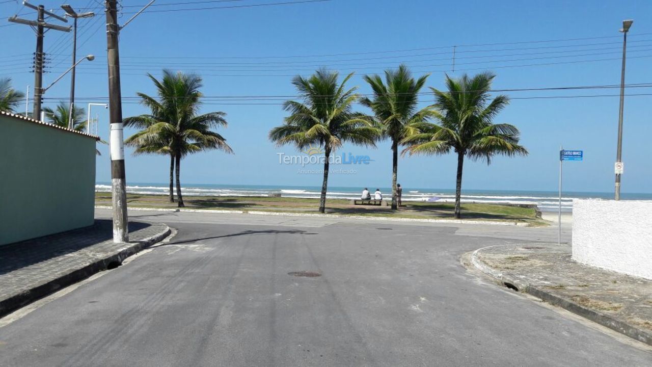 Apartment for vacation rental in Praia Grande (Jardim Solemar)