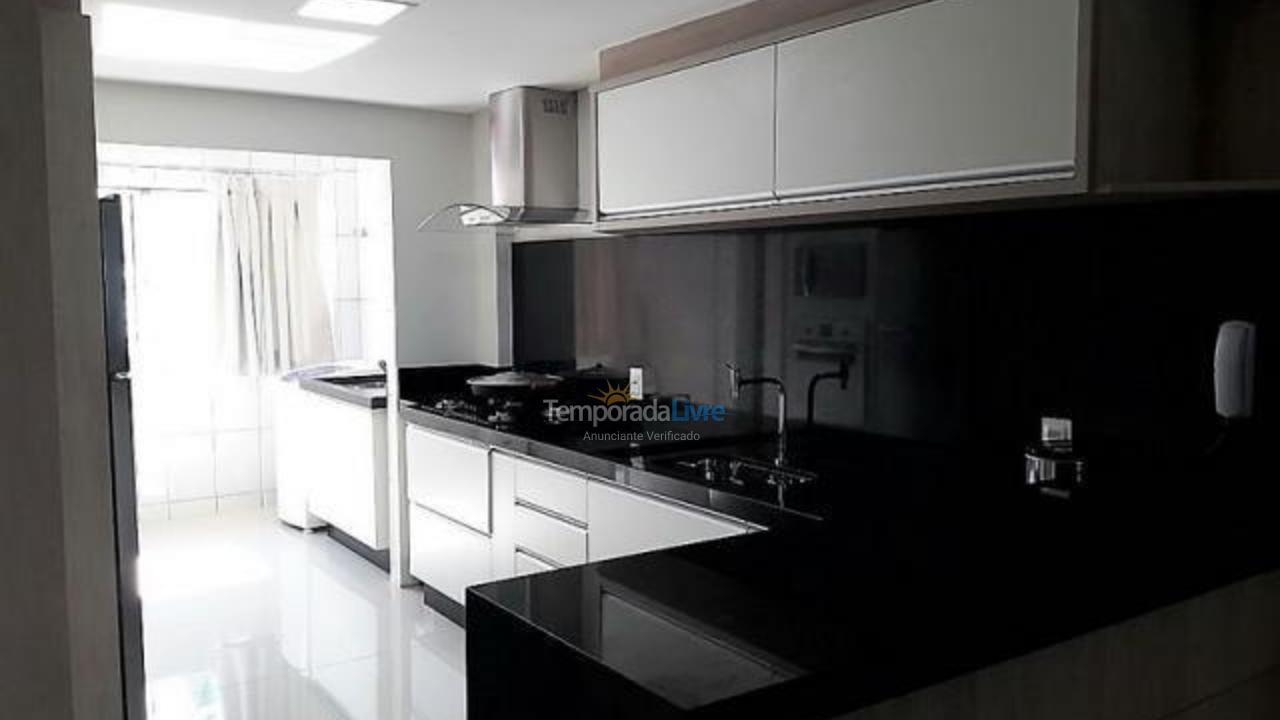 Apartment for vacation rental in Itapema (Centro)