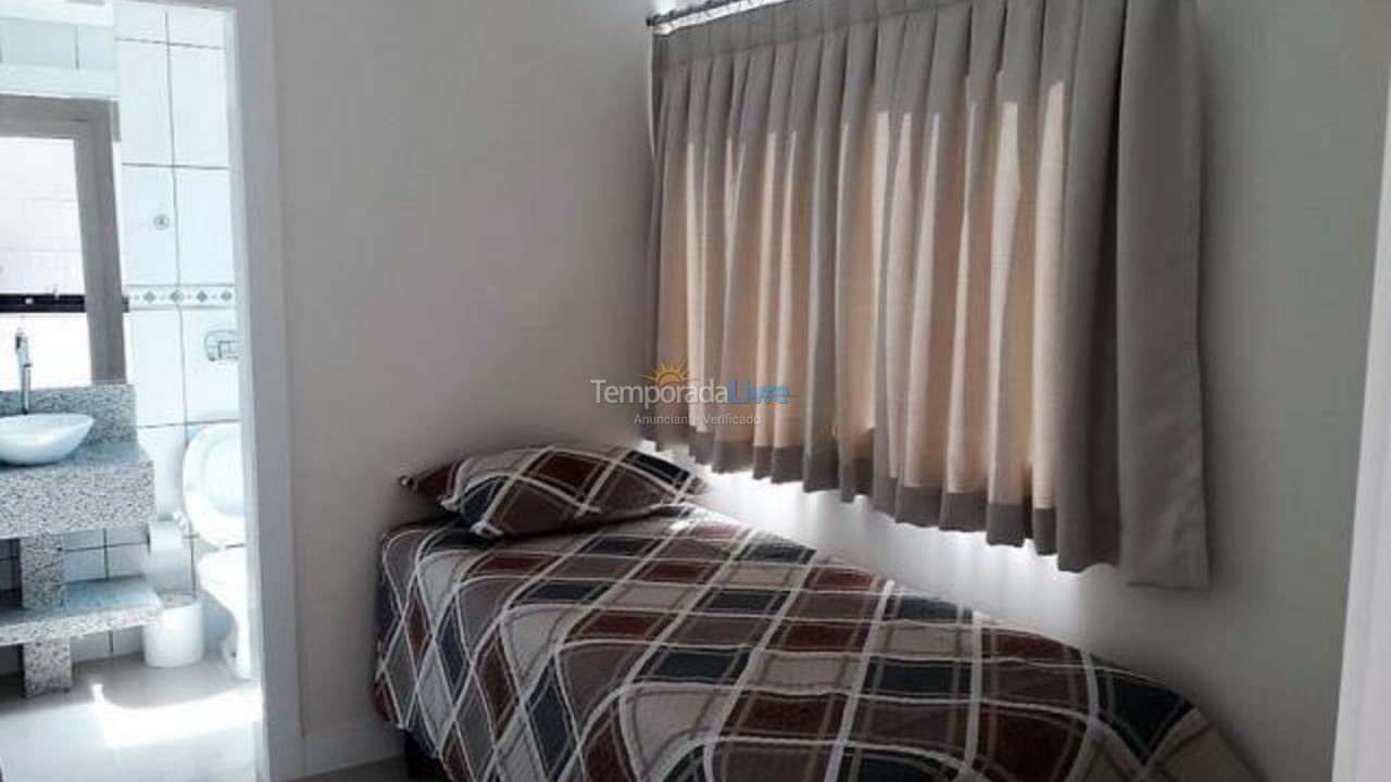 Apartment for vacation rental in Itapema (Centro)