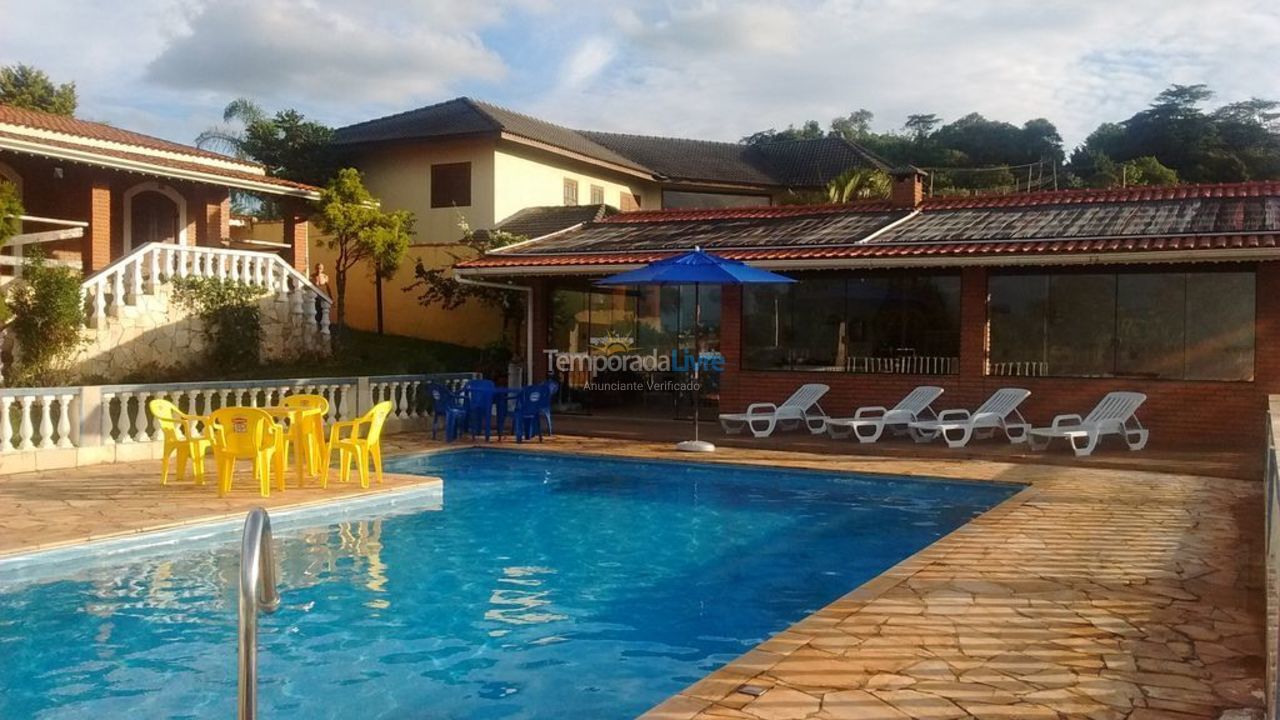 Granja para alquiler de vacaciones em Atibaia (Residencial Pararanga)