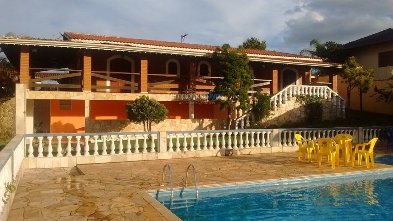 Granja para alquiler de vacaciones em Atibaia (Residencial Pararanga)