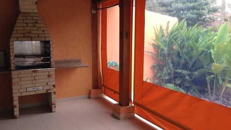 Casa para 10 pessoas 4 suítes - Temporada em Ubatuba