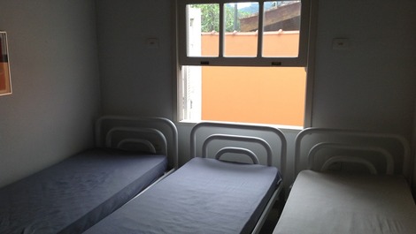 Casa para 10 pessoas 4 suítes - Temporada em Ubatuba