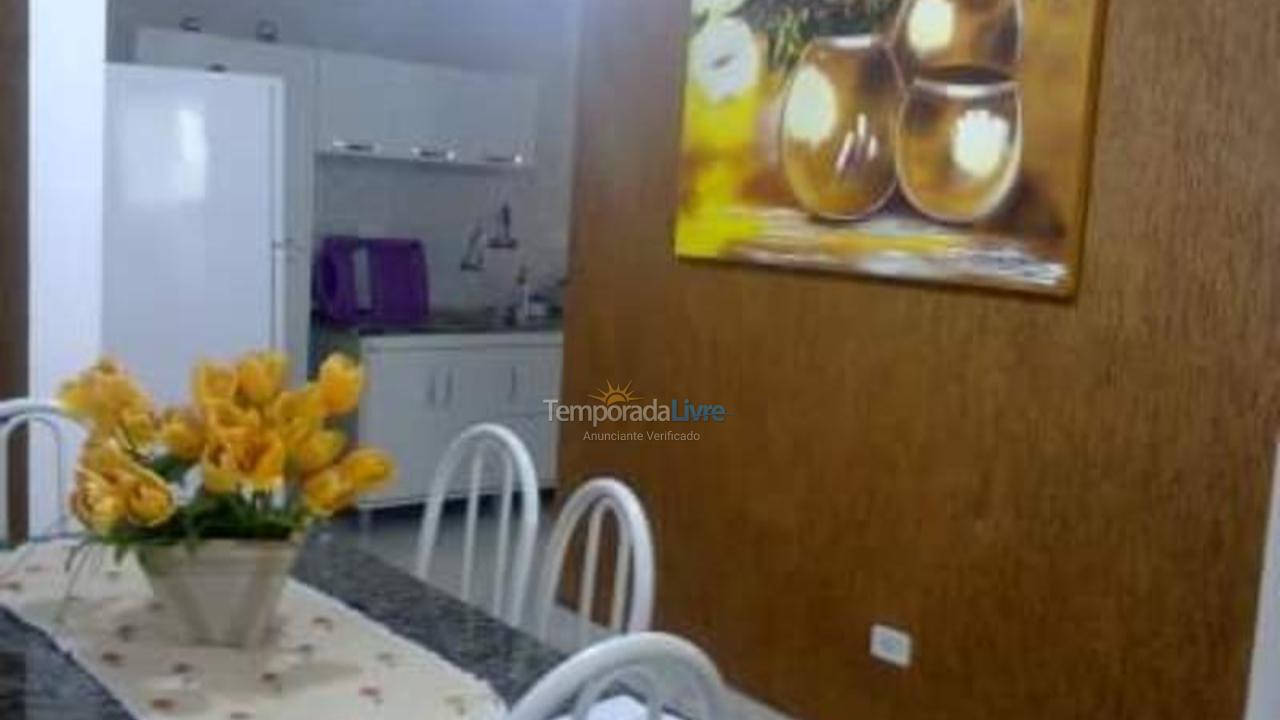 Apartamento para aluguel de temporada em Ubatuba (Praia Grande)