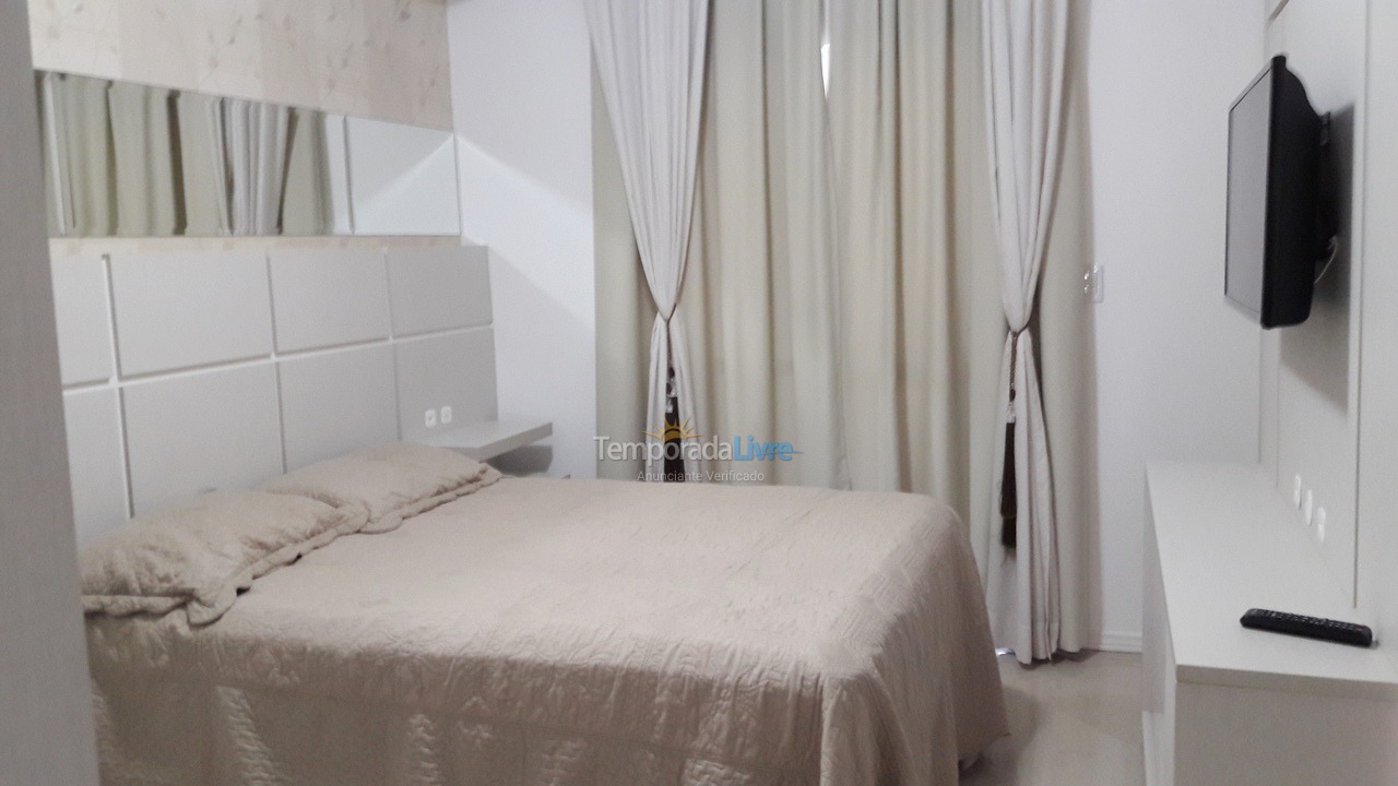 Apartment for vacation rental in Itapema (Meia Praia)