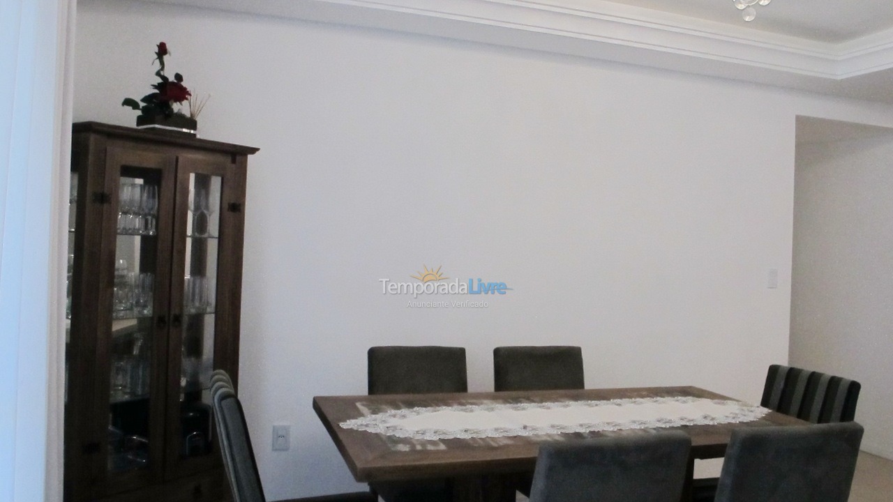 Apartment for vacation rental in Itapema (Meia Praia)