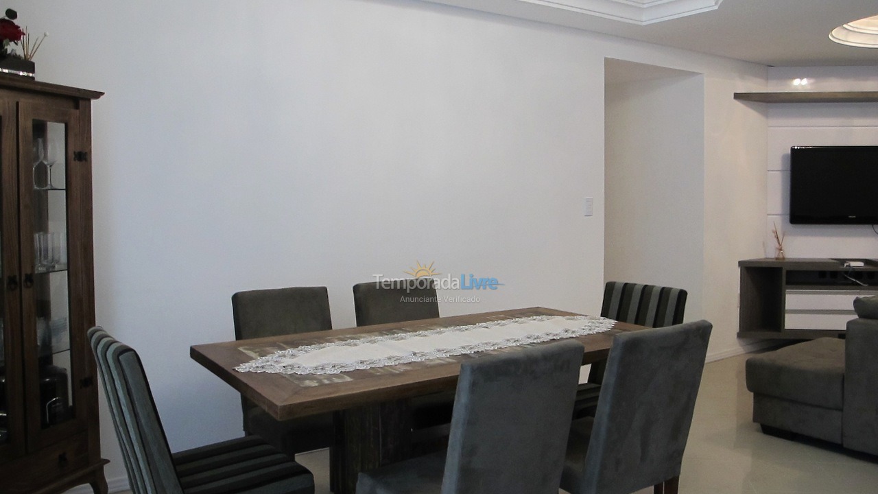 Apartment for vacation rental in Itapema (Meia Praia)