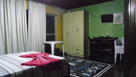 Complete apartments for 2 to 4 people, seasonal rental - 30 meters from 4 Ilhas beach