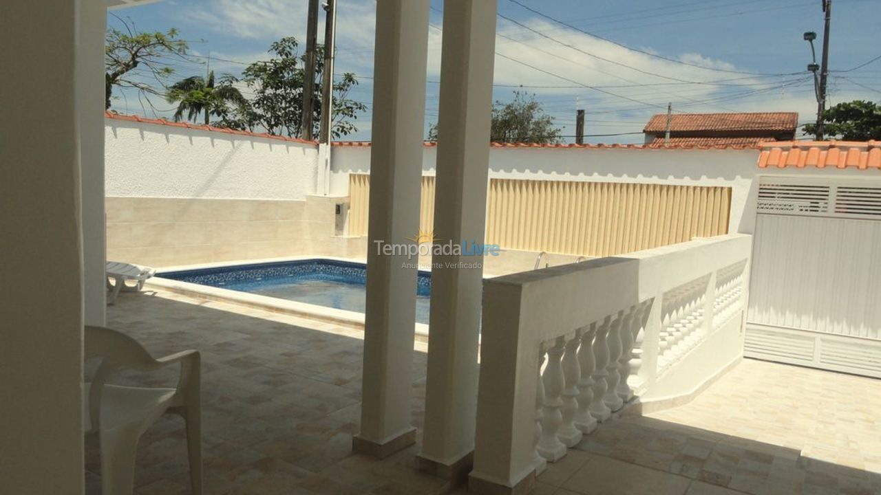 Casa para alquiler de vacaciones em Peruíbe (Centro)