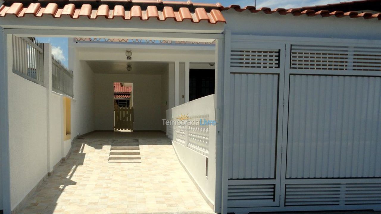 Casa para alquiler de vacaciones em Peruíbe (Centro)