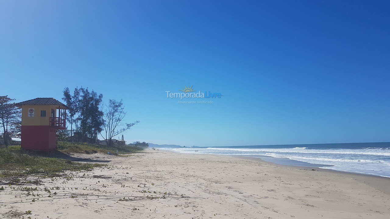 Casa para aluguel de temporada em Itapoá (Barra do Saí)
