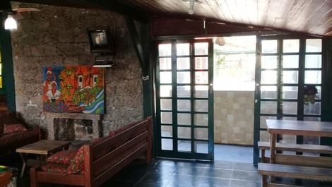 Casa rústica con piscinas en condominio cerrado en la playa de Lagoinha