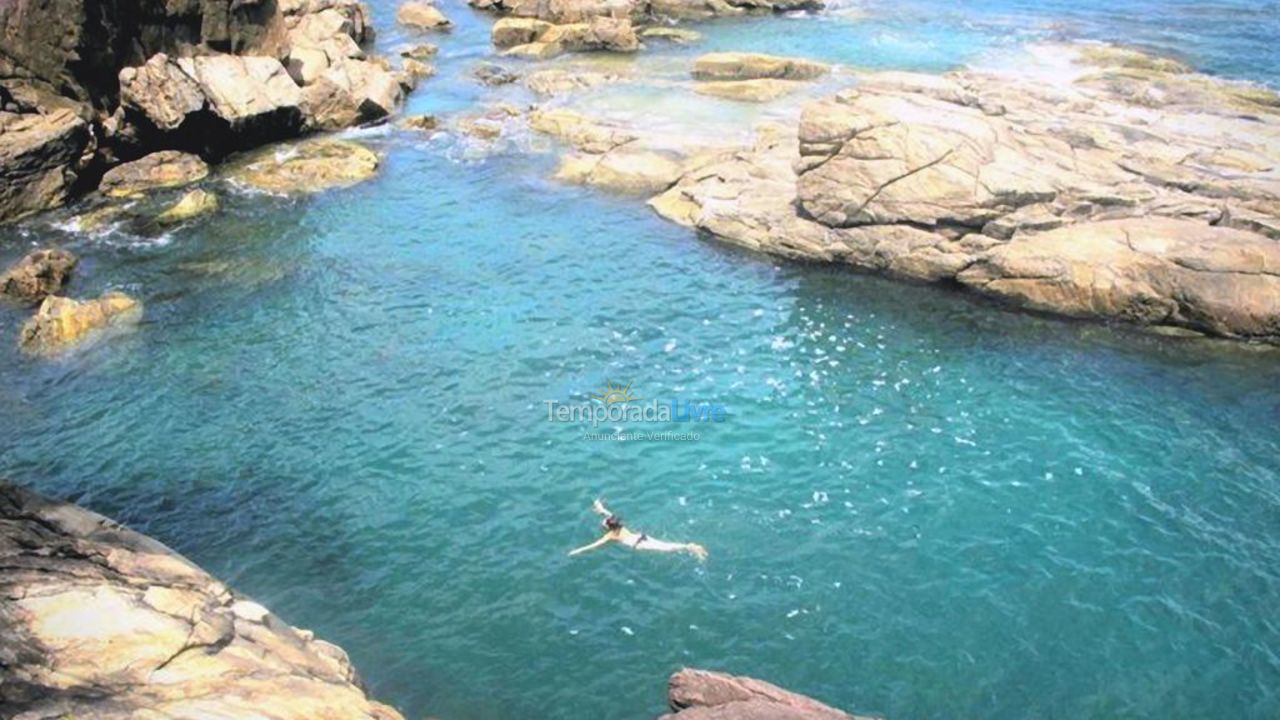 Casa para aluguel de temporada em São Sebastião (Barra do Sahy)