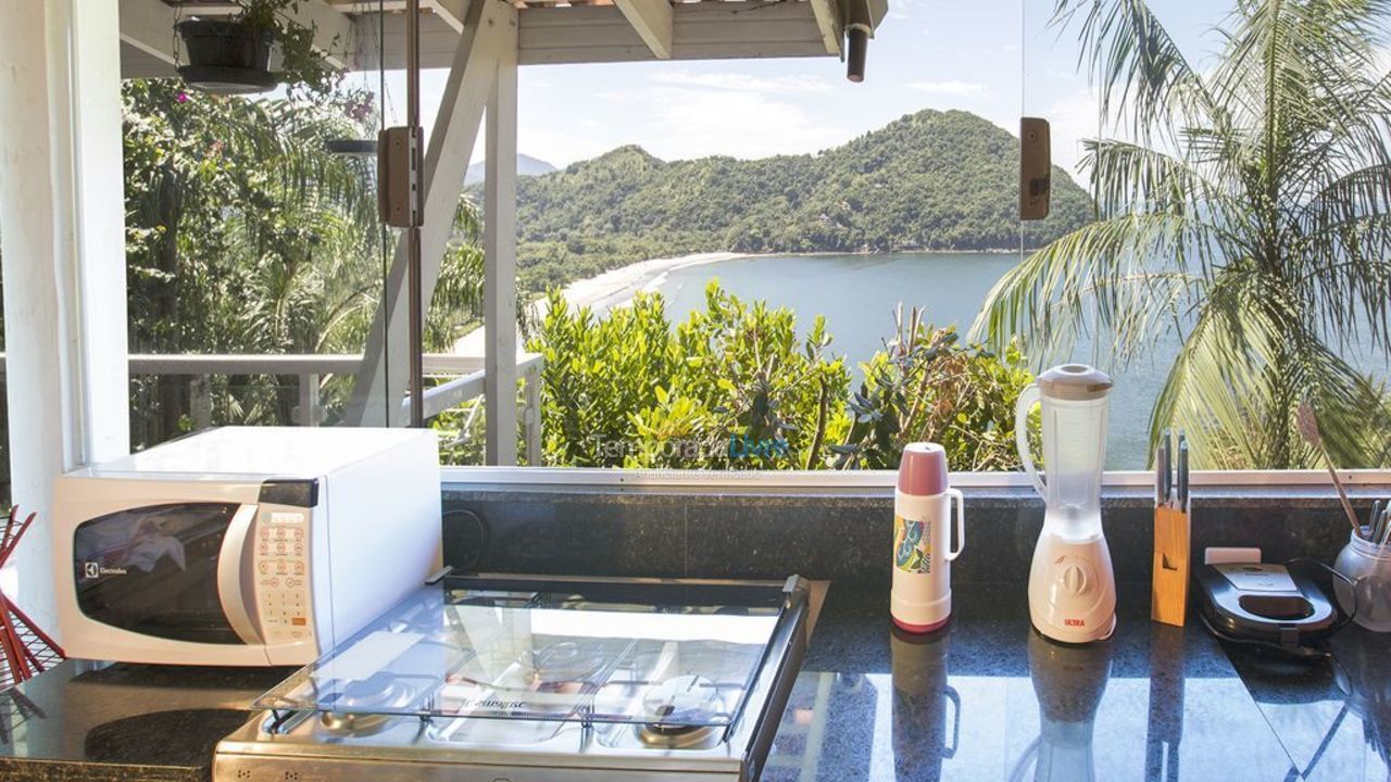 Casa para aluguel de temporada em São Sebastião (Barra do Sahy)