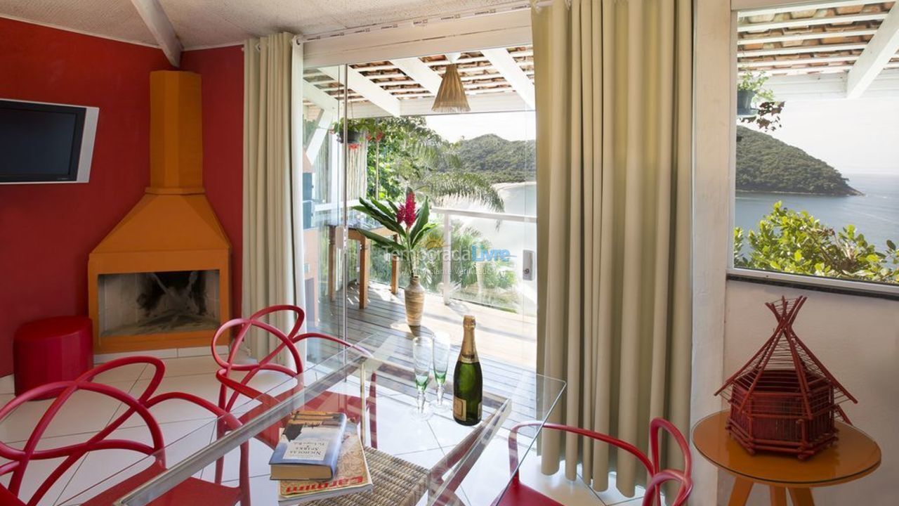 Casa para aluguel de temporada em São Sebastião (Barra do Sahy)