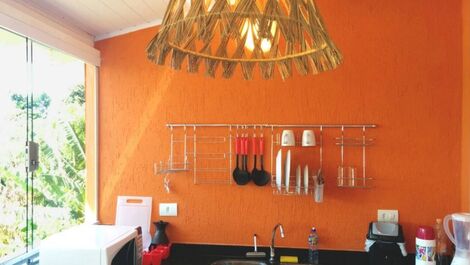 CASA COM VISTA PANORÂMICA EM CONDOMÍNIO FECHADO-SEG. 24 HRS.2 SUÍTES