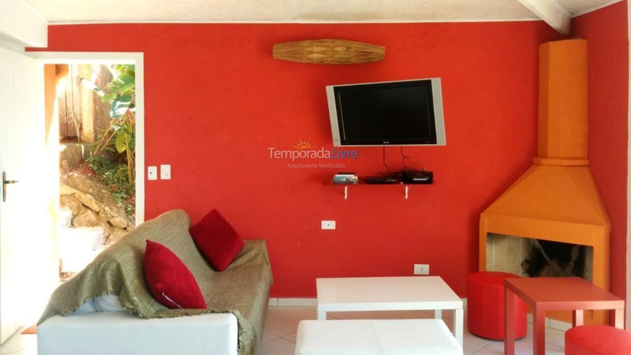 Casa para aluguel de temporada em São Sebastião (Barra do Sahy)