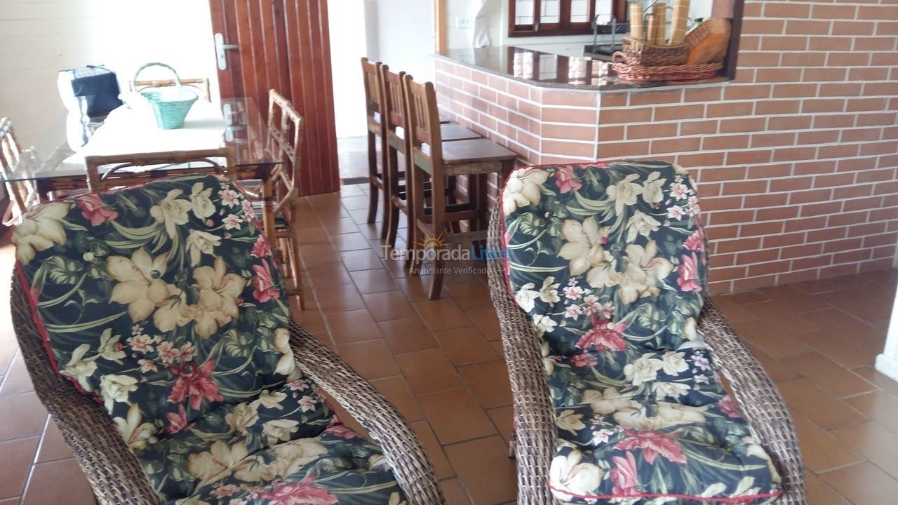 Casa para alquiler de vacaciones em Guaratuba (Balneário Eliane)