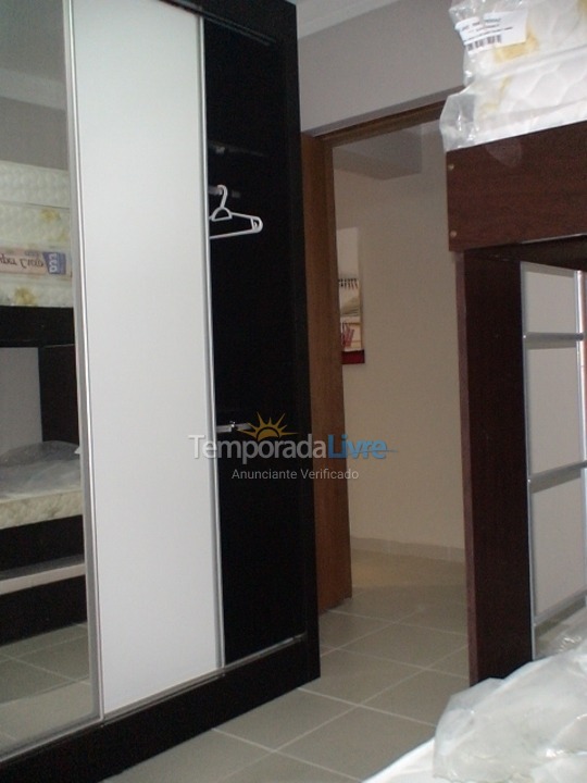 Apartamento para aluguel de temporada em Praia Grande (Guilhermina)