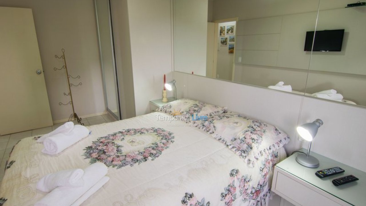 Apartment for vacation rental in Florianópolis (Praia Brava)