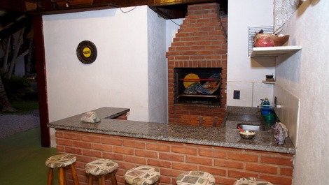 FLATS MARESIAS CARACALLA CHALÉS - Condomínio Fechado Tipo Pousada Casa