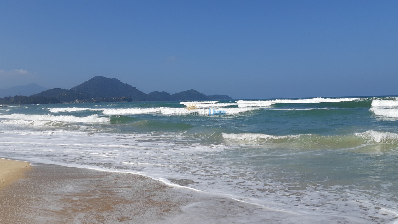 Casa para alquiler de vacaciones em Ubatuba (Praia das Toninhas)